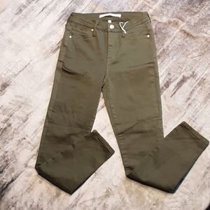 ♡♡♡♡♡ NWT Celebrity Pink skinny jeans